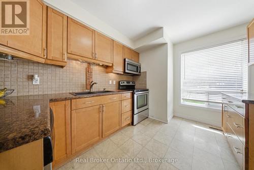 41 - 32 Mowat Boulevard, Kitchener, ON - Indoor Photo Showing Kitchen