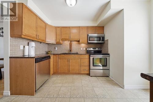 41 - 32 Mowat Boulevard, Kitchener, ON - Indoor Photo Showing Kitchen