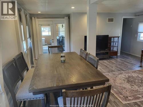 1 Wilder South Unit# Mobile Home Only, Lakeshore, ON - Indoor Photo Showing Dining Room
