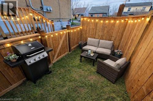 38 Dunkirk Drive Unit# B, Hamilton, ON - Outdoor With Exterior