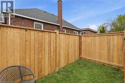 38 Dunkirk Drive Unit# B, Hamilton, ON - Outdoor With Exterior