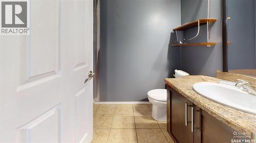 1126 Brett Bay, Regina, SK - Indoor Photo Showing Bathroom