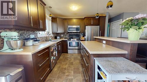 1126 Brett Bay, Regina, SK - Indoor Photo Showing Kitchen