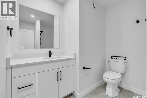 320 25Th Street W, Saskatoon, SK - Indoor Photo Showing Bathroom