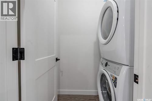 320 25Th Street W, Saskatoon, SK - Indoor Photo Showing Laundry Room