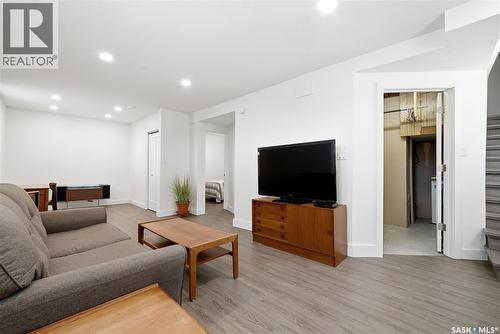 2221 Francis Street, Regina, SK - Indoor Photo Showing Living Room
