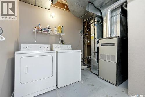 2221 Francis Street, Regina, SK - Indoor Photo Showing Laundry Room