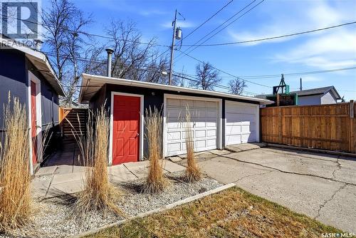 2221 Francis Street, Regina, SK - Outdoor