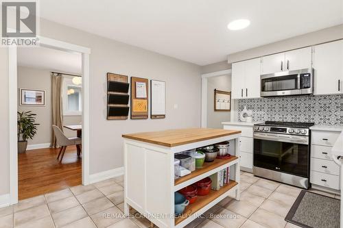 3452 Caplan Crescent, Burlington, ON - Indoor Photo Showing Kitchen