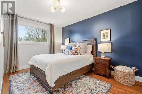 3452 Caplan Crescent, Burlington, ON - Indoor Photo Showing Bedroom