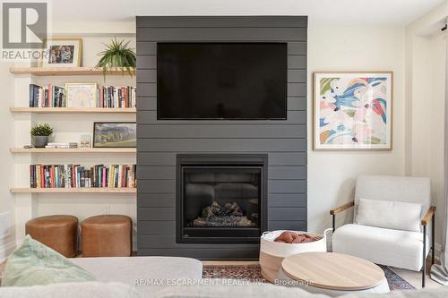 3452 Caplan Crescent, Burlington, ON - Indoor Photo Showing Living Room With Fireplace