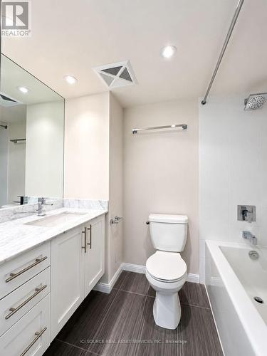 725 - 85 East Liberty Street, Toronto, ON - Indoor Photo Showing Bathroom
