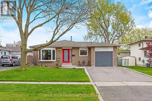 752 MACKENZIE DRIVE  Milton, ON L9T 3M1