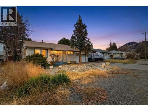 223 Nelson Avenue  Kamloops, BC V2B 1M4