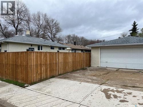 2745 Abbott Road, Regina, SK - Outdoor