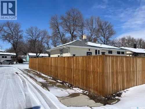2745 Abbott Road, Regina, SK - Outdoor