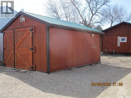 233 4Th Avenue E, Gravelbourg, SK - Outdoor