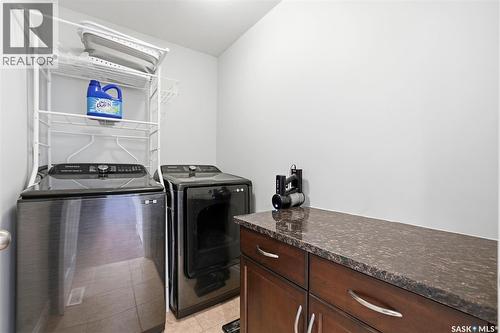 418 Nicklaus Drive, Warman, SK - Indoor Photo Showing Laundry Room