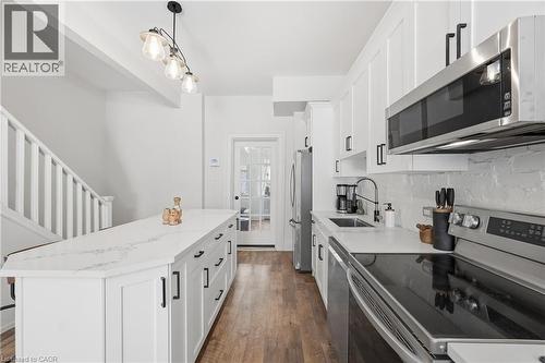 277 Main Street W, Hamilton, ON - Indoor Photo Showing Kitchen With Upgraded Kitchen