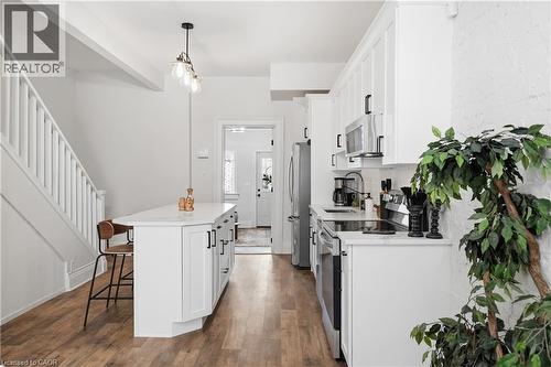 277 Main Street W, Hamilton, ON - Indoor Photo Showing Kitchen With Upgraded Kitchen