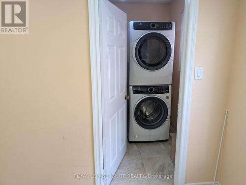 98 Chloe Crescent, Markham, ON - Indoor Photo Showing Laundry Room