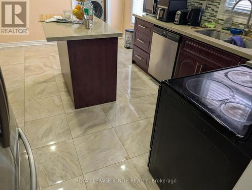 98 Chloe Crescent, Markham, ON - Indoor