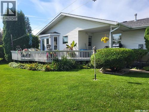 42 7Th Street Ne, Wadena, SK - Outdoor With Deck Patio Veranda