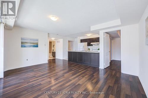 5 - 129 Isaac Devins Boulevard, Toronto, ON - Indoor Photo Showing Kitchen