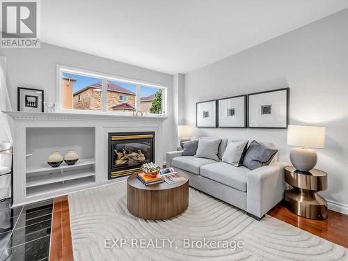 5697 Condor Place, Mississauga, ON - Indoor Photo Showing Living Room With Fireplace