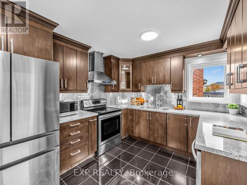 5697 Condor Place, Mississauga, ON - Indoor Photo Showing Kitchen