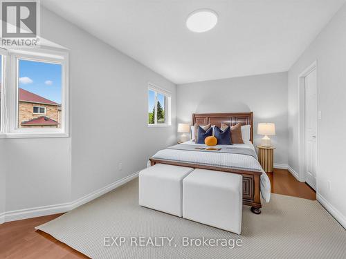 5697 Condor Place, Mississauga, ON - Indoor Photo Showing Bedroom