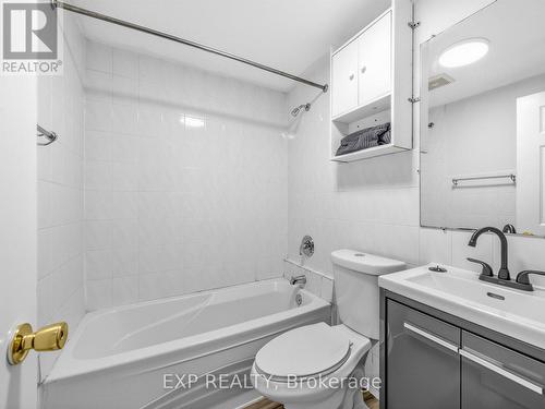 5697 Condor Place, Mississauga, ON - Indoor Photo Showing Bathroom