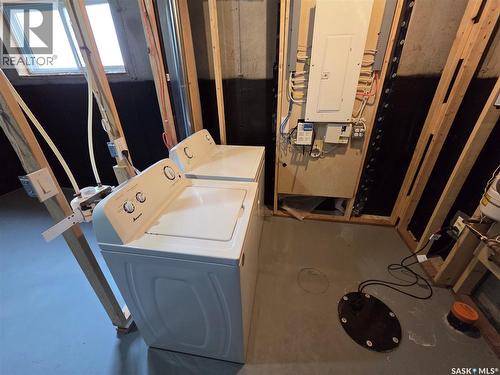 324 Mcormond Drive, Saskatoon, SK - Indoor Photo Showing Laundry Room