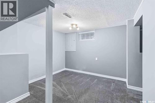 445 U Avenue S, Saskatoon, SK - Indoor