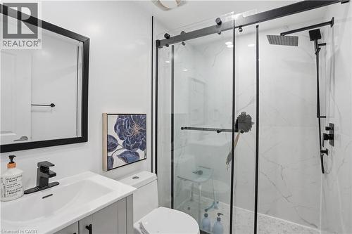 69 Highway 8, Dundas, ON - Indoor Photo Showing Bathroom