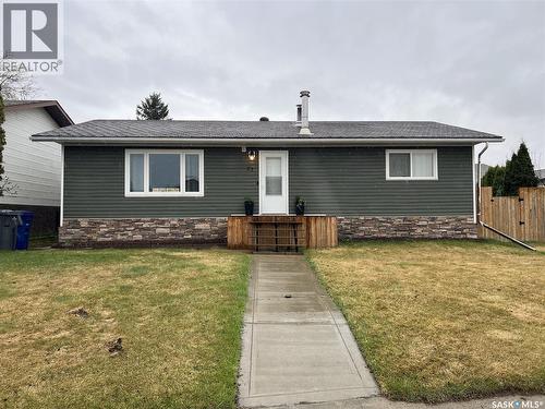 23 Marion CRESCENT  Meadow Lake, SK S9X 1B7