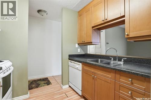 304 431 4Th Avenue N, Saskatoon, SK - Indoor Photo Showing Kitchen With Double Sink