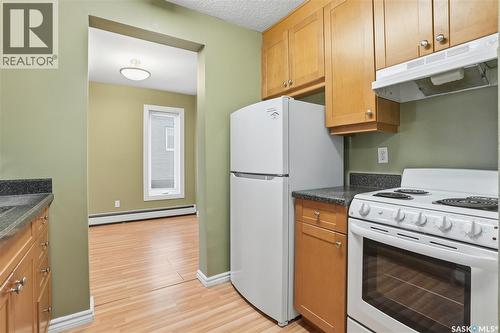 304 431 4Th Avenue N, Saskatoon, SK - Indoor Photo Showing Kitchen