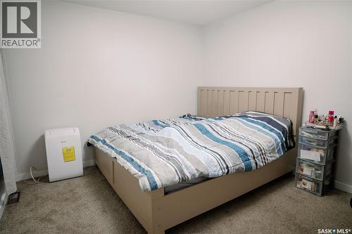 205 Reddekopp Lane, Warman, SK - Indoor Photo Showing Bedroom