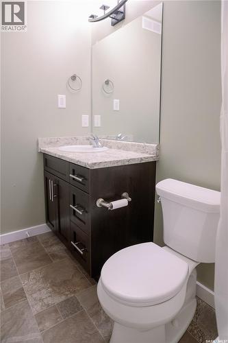 205 Reddekopp Lane, Warman, SK - Indoor Photo Showing Bathroom