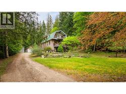 426 ASPEN Road Riondel, BC V0B 2B0