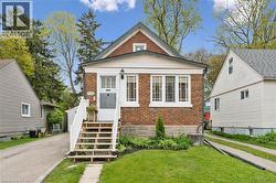 237 S BORDEN Avenue S  Kitchener, ON N2G 3S1