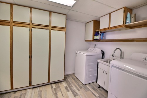 Salle de lavage - 762 5E Avenue O., Amos, QC - Indoor Photo Showing Laundry Room