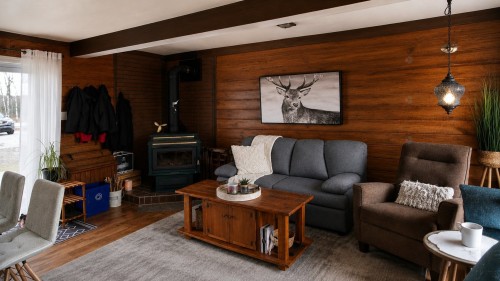Salon - 1014 Ch. Robert'S, Rouyn-Noranda, QC - Indoor Photo Showing Living Room With Fireplace