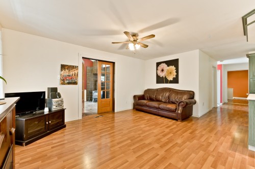 Salon - 2185 Route 210, Newport, QC - Indoor Photo Showing Living Room