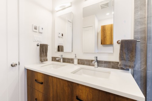 Salle de bains - 126 Av. D'Embleton Crescent, Pointe-Claire, QC - Indoor Photo Showing Bathroom