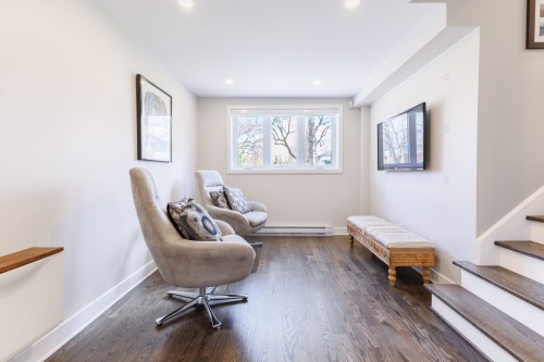 Boudoir - 126 Av. D'Embleton Crescent, Pointe-Claire, QC - Indoor Photo Showing Other Room