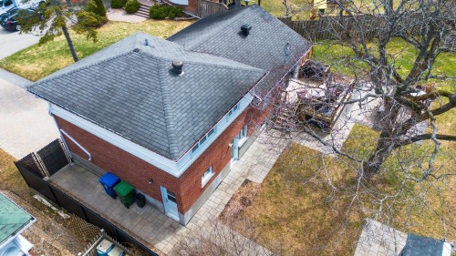 Photo aérienne - 126 Av. D'Embleton Crescent, Pointe-Claire, QC - Outdoor