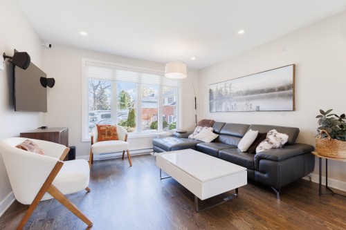 Salon - 126 Av. D'Embleton Crescent, Pointe-Claire, QC - Indoor Photo Showing Living Room