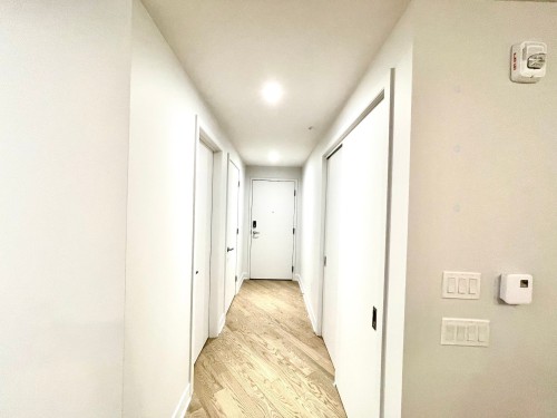 Hall d'entrée/Vestibule - 404-605 Rue De L'Escale, Brossard, QC - Indoor Photo Showing Other Room